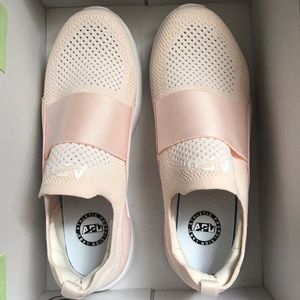 BRAND NEW APL Blush Techloom Bliss Mesh Sneakers
